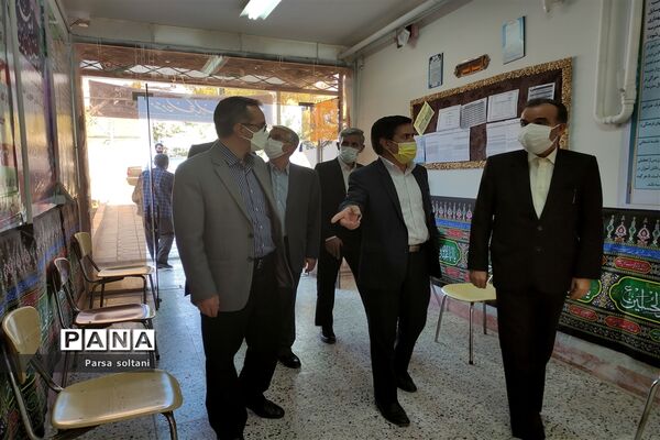 بازدید معاون آموزش متوسطه اداره کل آموزش و پرورش خراسان از مدارس کاشمر