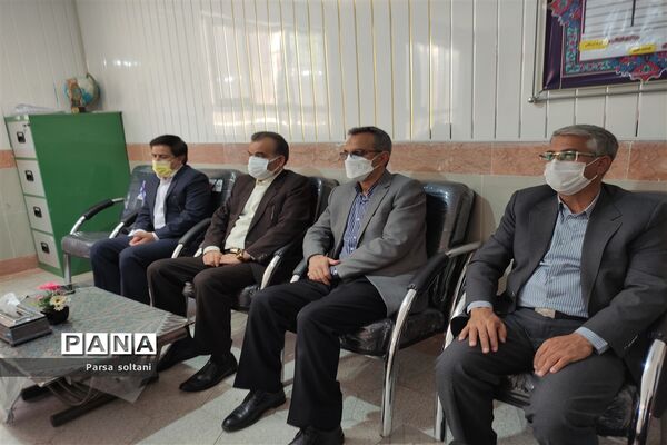 بازدید معاون آموزش متوسطه اداره کل آموزش و پرورش خراسان از مدارس کاشمر