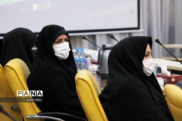 آیین تجلیل از عوامل تولید و پخش برنامه محتوای پیش دبستانی ومعاونان منتخب آذربایجان شرقی