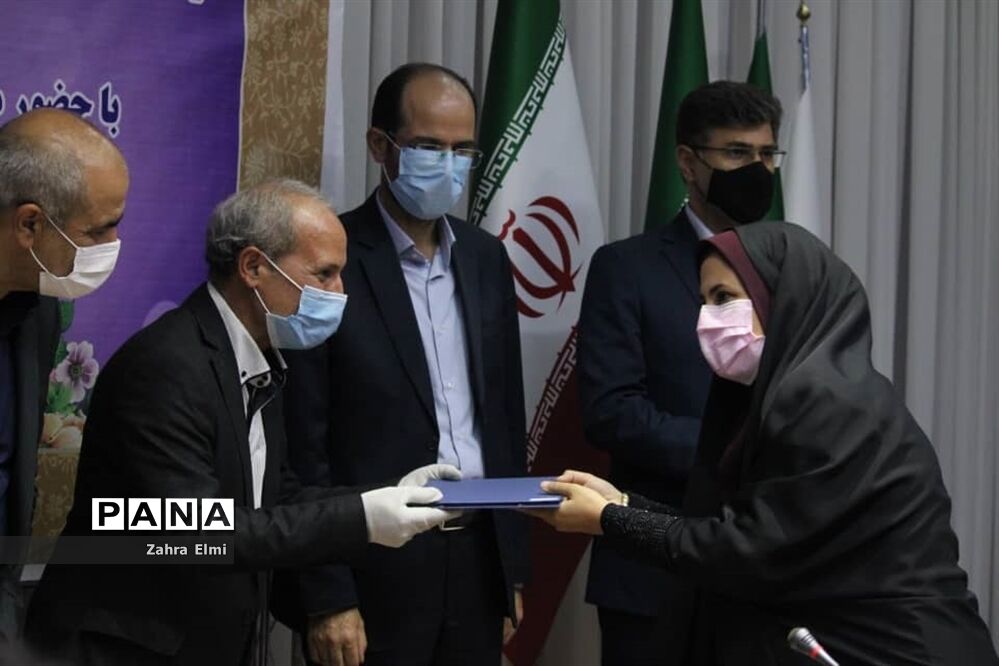 آیین تجلیل از عوامل تولید و پخش برنامه محتوای پیش دبستانی ومعاونان منتخب آذربایجان شرقی