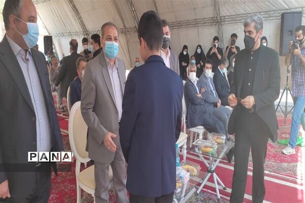 آیین افتتاح متمرکز مجتمع های آموزشی قلم و رازی در البرز