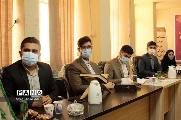 نشست فصلی نمایندگان دهمین دوره مجلس دانش آموزی استان خوزستان