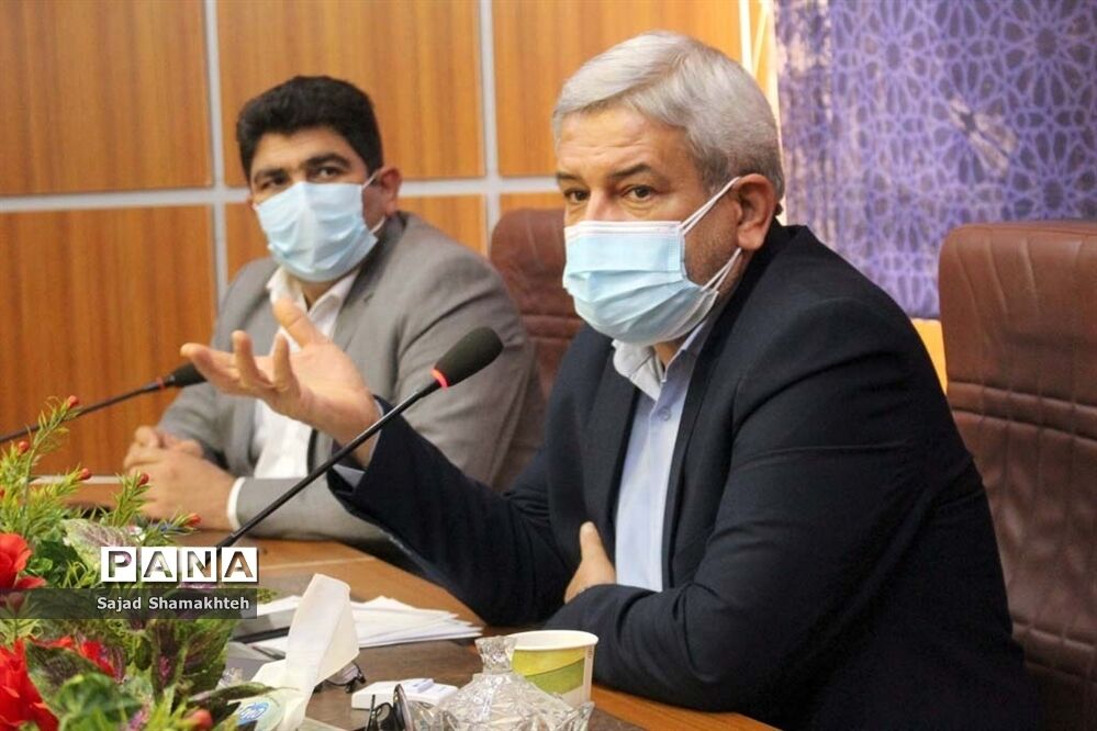 نشست هیات رئیسه مجلس دانش آموزی خوزستان با مدیرکل آموزش و پرورش