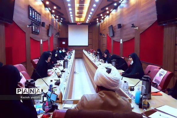 مسابقه مناظره دانش‌آموزی یاوران ولایت ویژه‌ فرماندهان واحد بسیج دانش‌آموزی استان تهران