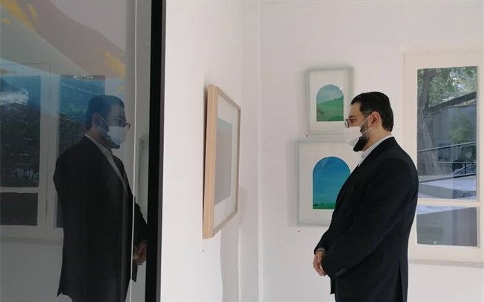 بازدید معاون هنری وزارت ارشاد از 2 نمایشگاه نقاشی