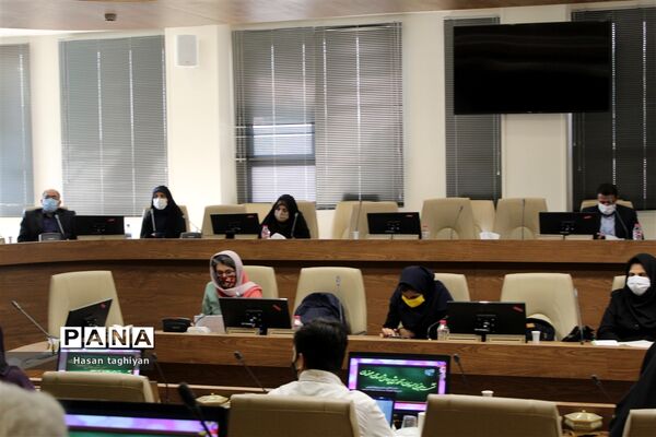 نشست خبری مدیرکل و معاونان اداره‌کل آموزش و پروش استان اصفهان