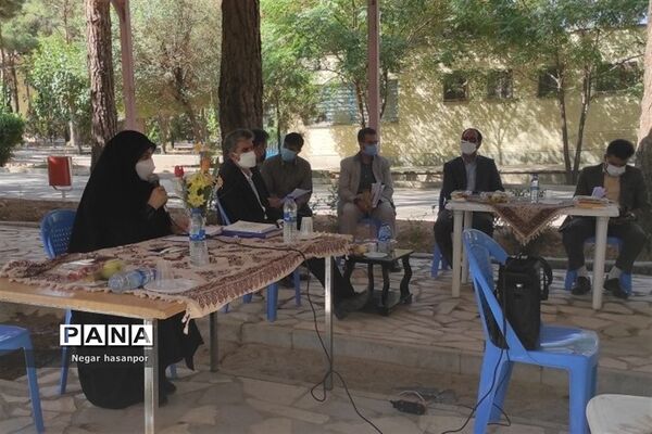 برگزاری جلسه معاونان پرورشی و تربیت بدنی مناطق و نواحی  استان اصفهان