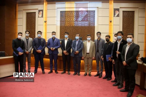 برگزاری مراسم معارفه دبیران مناطق کشور در اولین نشست هیئت رئیسه کنگره ملی بسیج دانش آموزی