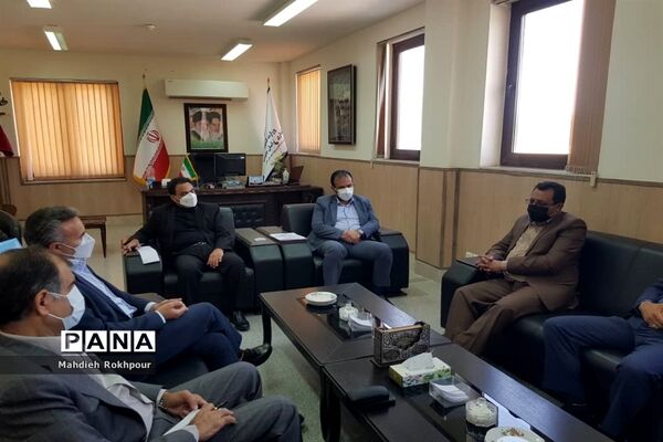 برگزاری جلسه ساماندهی تقاطع غیر همسطح بلوار راه آهن و تعیین تکلیف اراضی زغال سنگ  طبس
