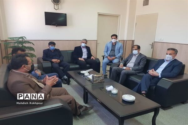 برگزاری جلسه ساماندهی تقاطع غیر همسطح بلوار راه آهن و تعیین تکلیف اراضی زغال سنگ  طبس