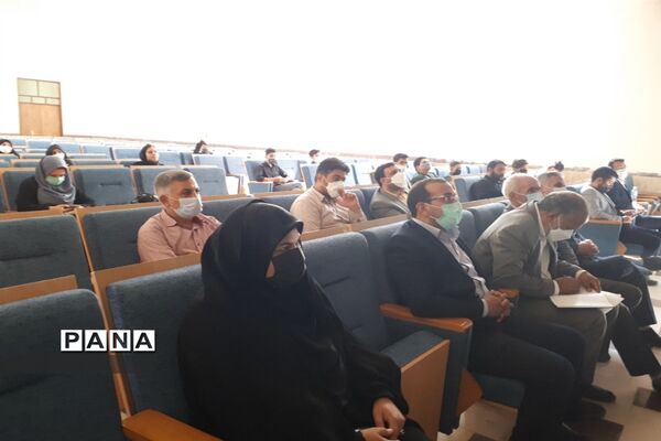 نشست نمایندگان مجلس دانش آموزی ابرکوه با نماینده مجلس