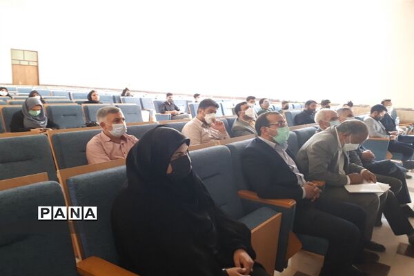 نشست نمایندگان مجلس دانش آموزی ابرکوه با نماینده مجلس