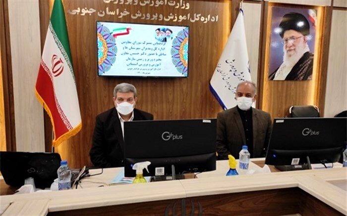 مدارس جعبه سیاه جامعه هستند