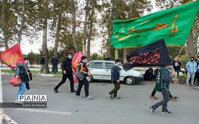 اعطای کمک هزینه سفر اربعین به دانشجویان