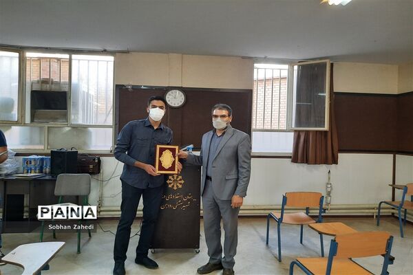تقدیر از دانش‌آموزان مدرسه شهید بهشتی رودهن