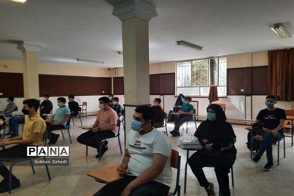 تقدیر از دانش‌آموزان مدرسه شهید بهشتی رودهن