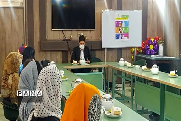 برگزاری کارگروه انجمن عکاسی، در کانون فرهنگی تربیتی امید منطقه ۱۴