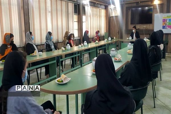 برگزاری کارگروه انجمن عکاسی، در کانون فرهنگی تربیتی امید منطقه ۱۴