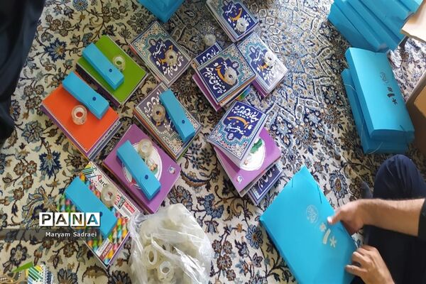 اهدای۵۰۰پک لوازم التحریرازطرف کانون خدمت رضوی شهرستان گلپایگان