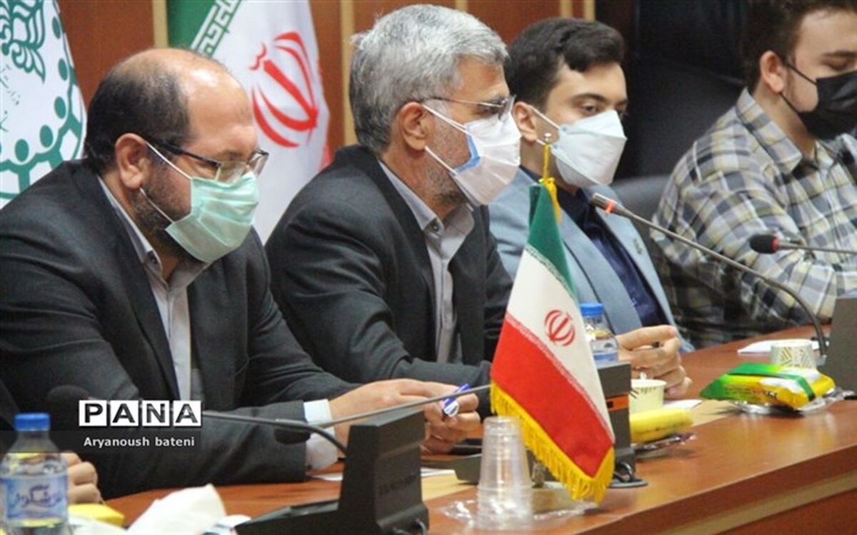 نقش رسانه‌ها در نهادینه کردن ارزش‌ها و باورها در جامعه
