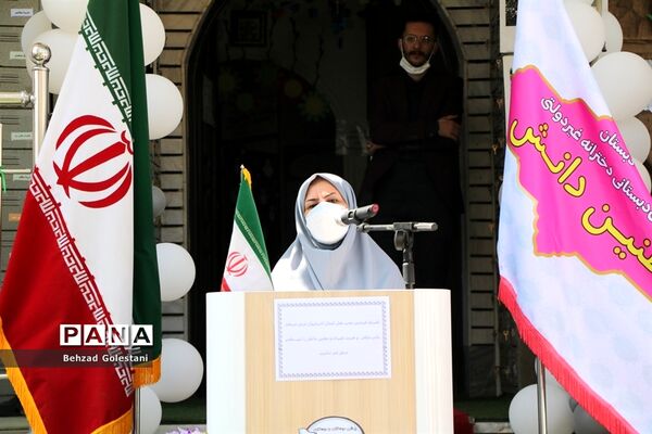 نواختن زنگ غنچه‌ها و شکوفه‌ها در ارومیه