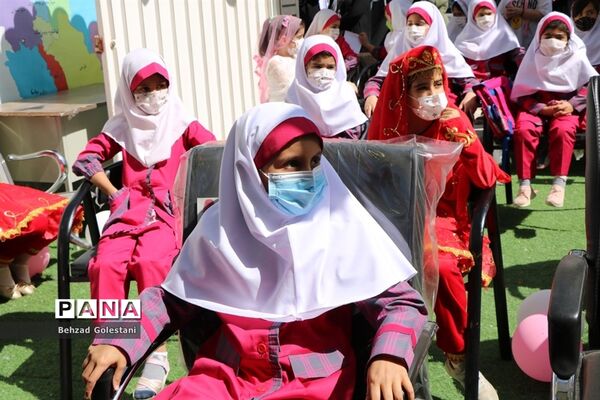 نواختن زنگ غنچه‌ها و شکوفه‌ها در ارومیه