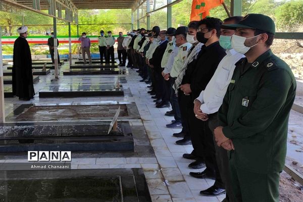 برگزاری آیین غبار روبی و عطر افشانی مزار مطهر شهدای کوت عبدالله