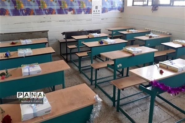 برپایی جشن شکوفه‌ها در دبستان کوثر شهرستان جعفرآباد قم