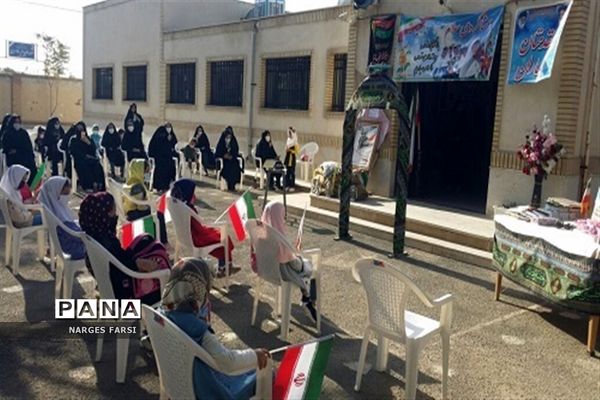 برپایی جشن شکوفه‌ها در دبستان کوثر شهرستان جعفرآباد قم