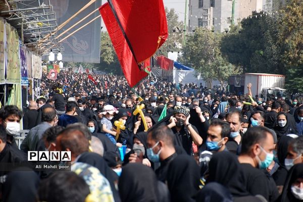 راهپیمایی جاماندگان اربعین حسینی درشهرستان ری