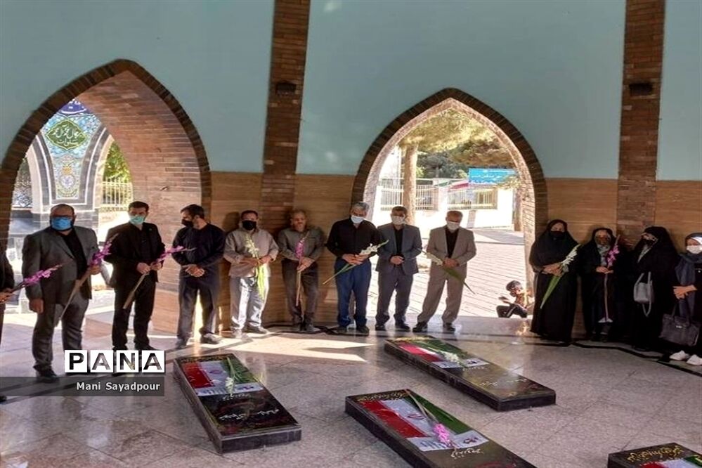 برگزاری مراسم غبار روبی و عطرافشانی گلزار شهدای شهر مشکین دشت کرج