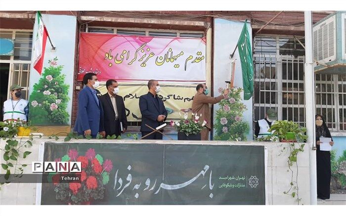 بازگشایی نمادین مدرسه شهیدمحلاتی منطقه ۱۲