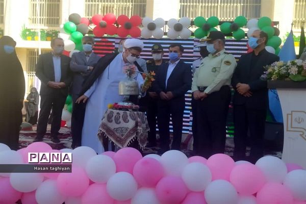 نواخته شدن زنگ بازگشایی مدارس استان اصفهان