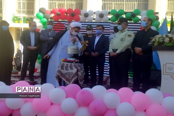 نواخته شدن زنگ بازگشایی مدارس استان اصفهان