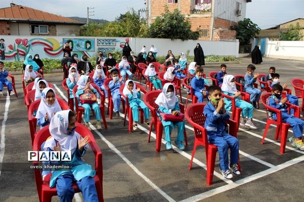 آیین آغاز سال تحصیلی در دبستان سعادت شهرستان گلوگاه
