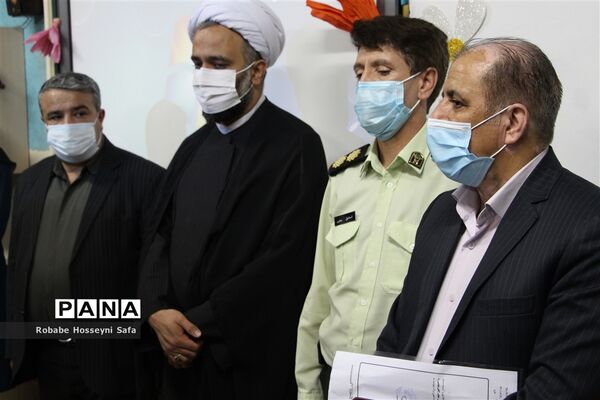 آیین بازگشایی مدارس منطقه ۱۷، در مدرسه شهدای گمنام