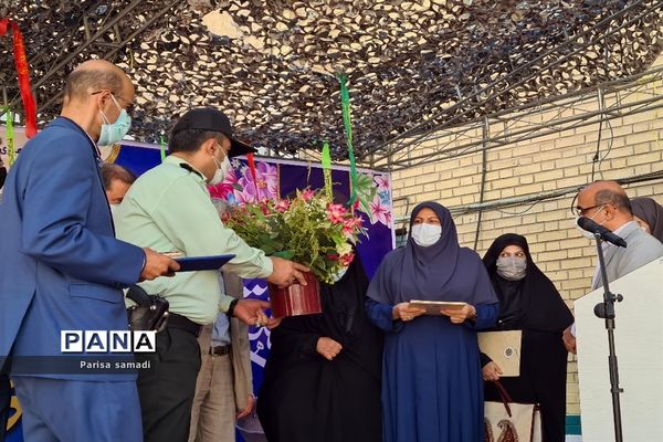 زنگ مهر در مدارس منطقه ۱۳ شهر تهران به صدا در آمد