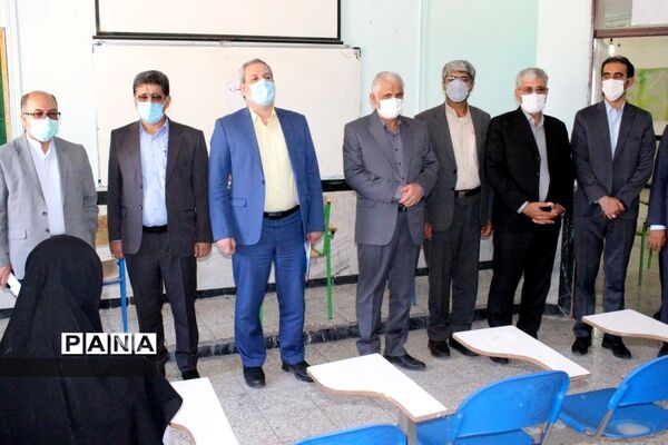 آیین نواختن زنگ مهر،  ایثار مهر و مقاومت با حضور مشاور وزیر و قائم مقام سازمان دانش‌آموزی کشور