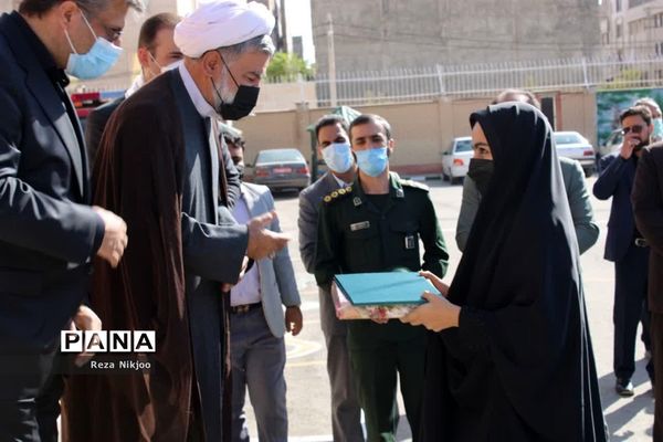 نواخته شدن زنگ بازگشایی مدارس شهرستان بهارستان