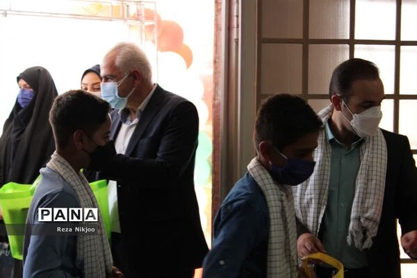 نواخته شدن زنگ بازگشایی مدارس شهرستان بهارستان