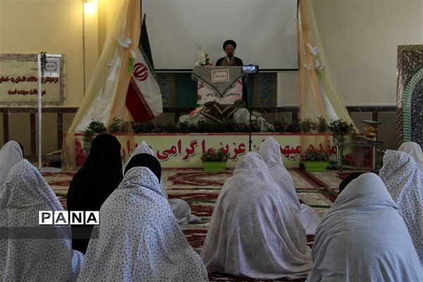 زنگ نماز در مدارس آذربایجان شرقی به صدا در آمد