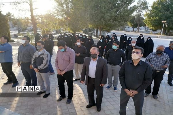 برگزاری همایش پیاده روی در ابرکوه به مناسبت هفته دفاع مقدس