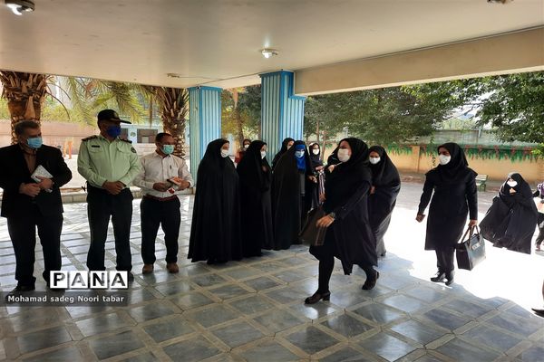 نواختن زنگ مهر و نواختن زنگ ایثار و فداکاری در منطقه ۱۵