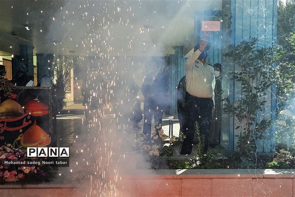 نواختن زنگ مهر و نواختن زنگ ایثار و فداکاری در منطقه ۱۵