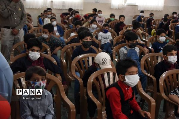 برگزاری جشن شکوفه ها در کاشان