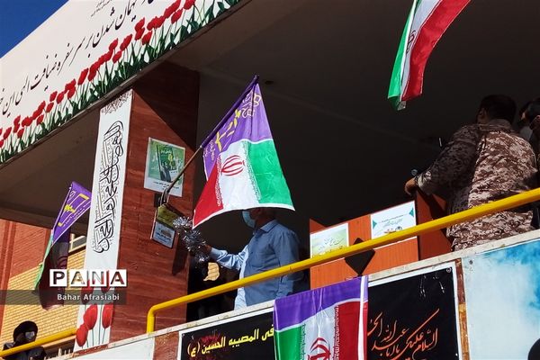 نواختن زنگ ایثار در دبیرستان شاهد بهشت رباط کریم