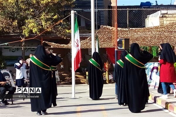 نواختن زنگ ایثار در دبیرستان شاهد بهشت رباط کریم