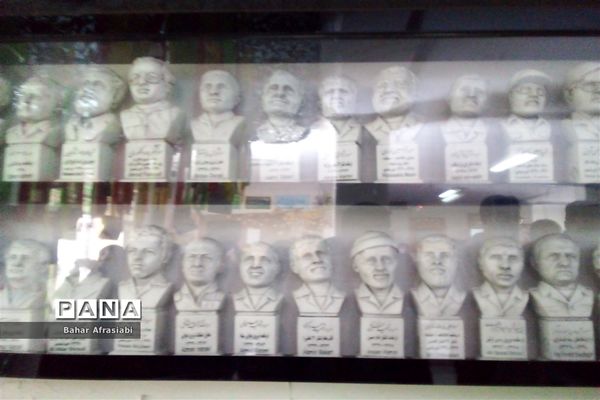 نواختن زنگ ایثار در دبیرستان شاهد بهشت رباط کریم