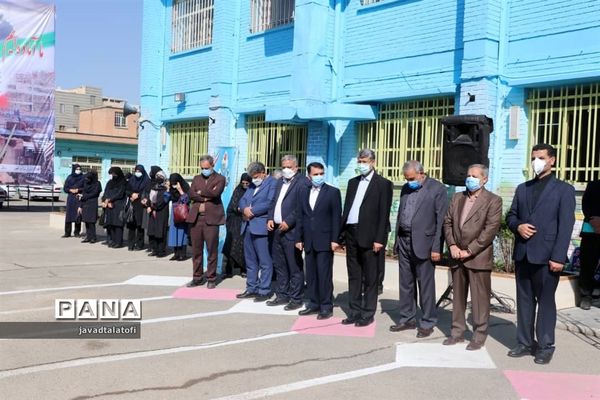 مراسم بازگشایی مدارس در آموزشگاه فتح المبین ناحیه دو شهرری