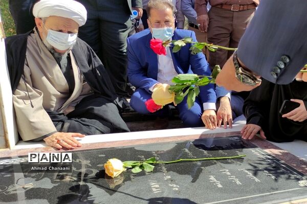 برگزاری مراسم غبار روبی و عطر افشانی مزار شهدای کوت سیدصالح